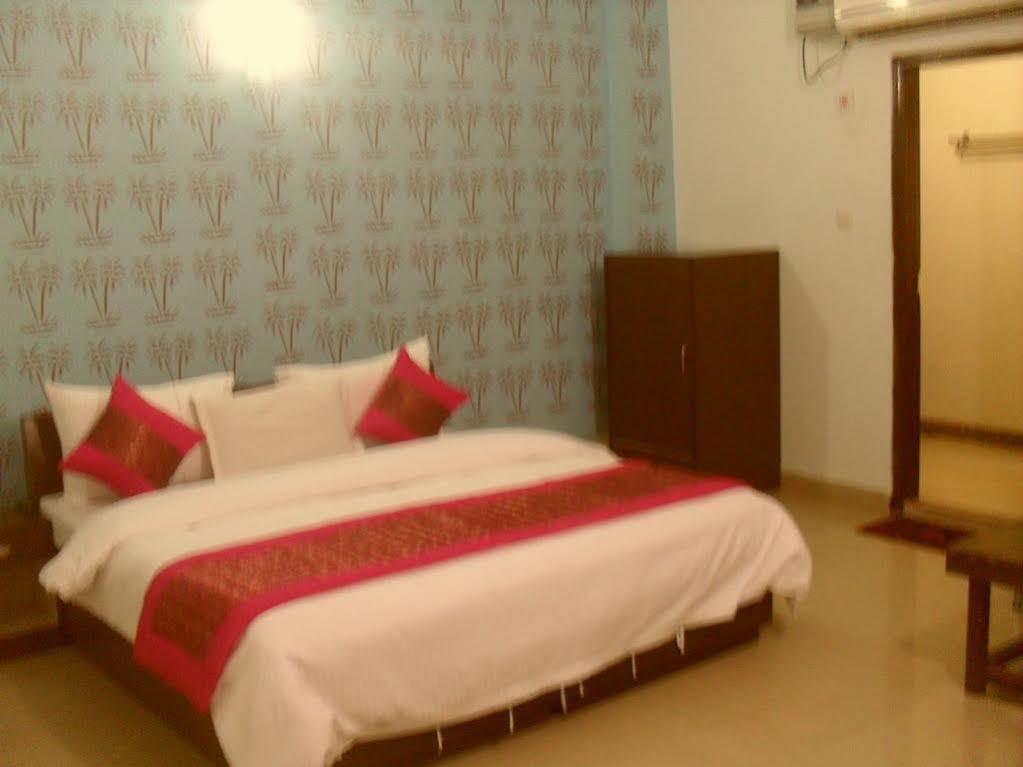 Hotel Le Princess @ Airport Új-Delhi Kültér fotó
