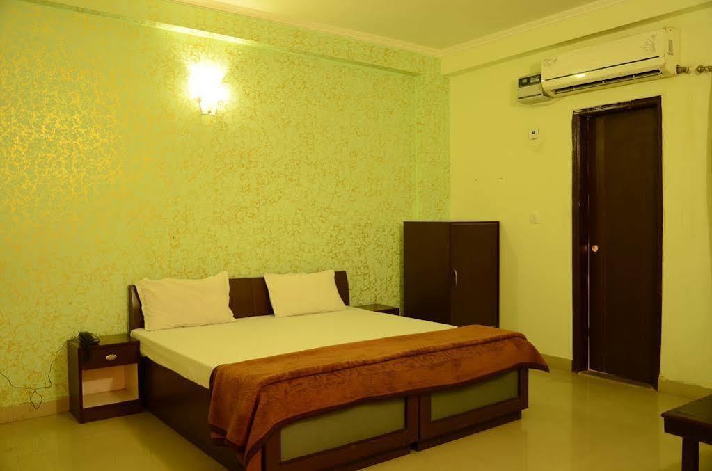 Hotel Le Princess @ Airport Új-Delhi Kültér fotó